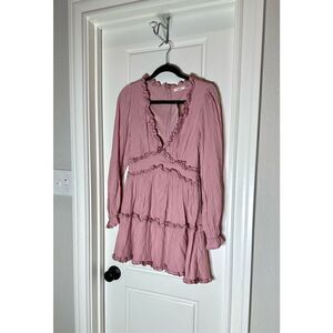 Mi Ami Francesca’s long sleeve ruffle mini dress in a pretty pink. NWT Size S